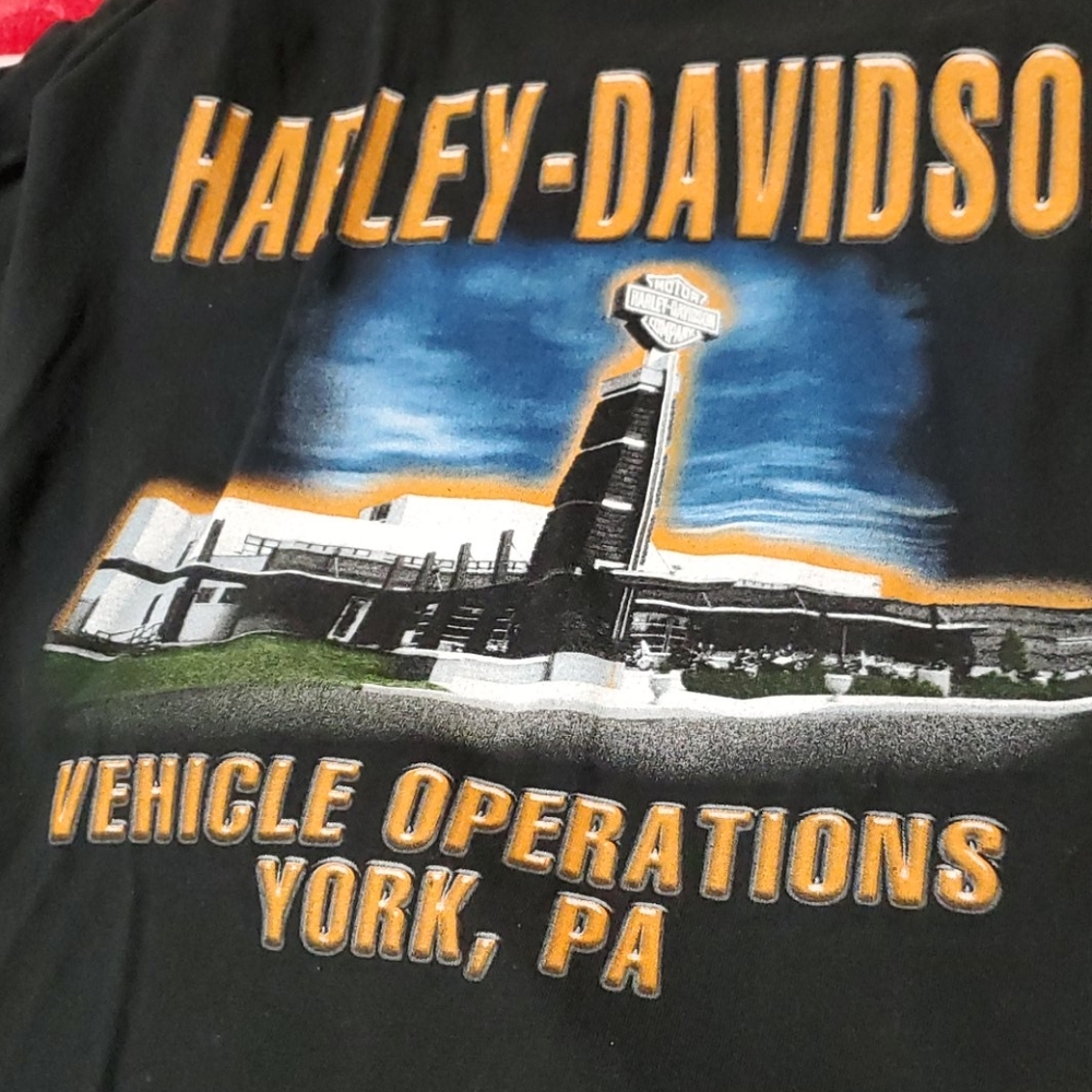 Shirt - Picture 3 of 3